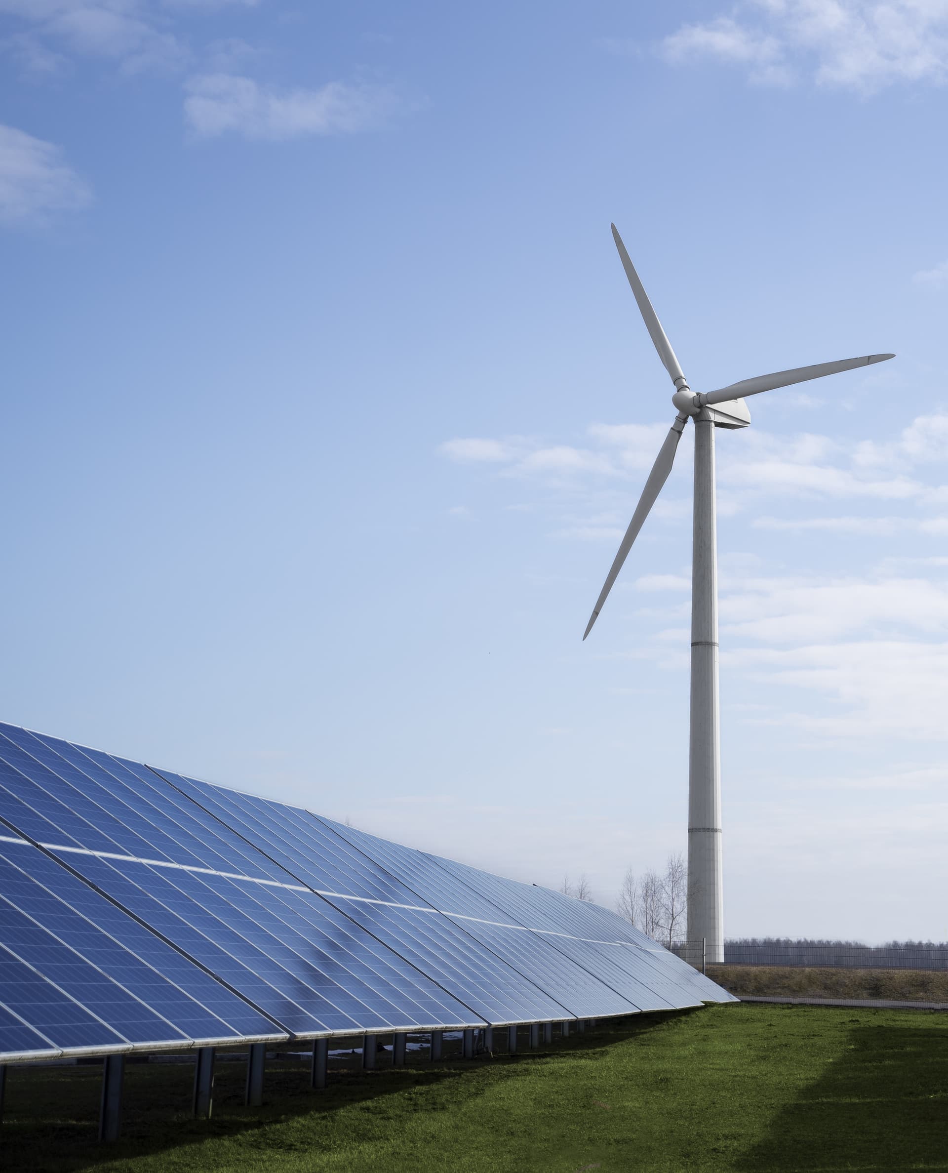 Portfolio de proyectos de energía renovable solar y eólica gestionados por broker especializado